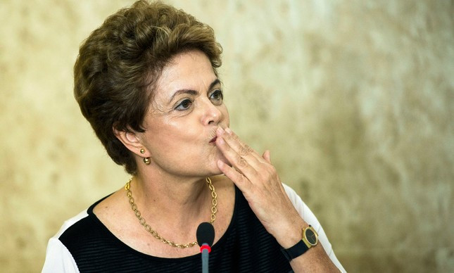 Dilma: "Beijo NET". Foto: Marcelo Camargo | Agência Brasil