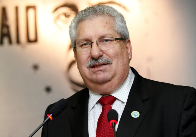 Antonio Neto.