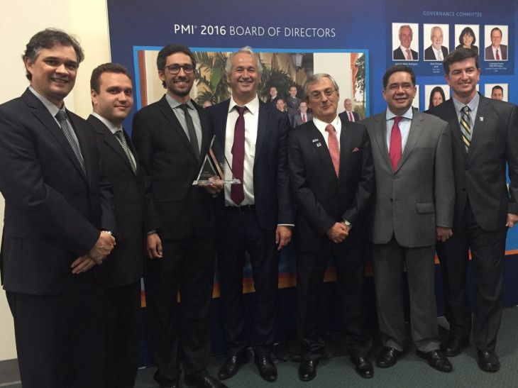 Representantes do PMI-RS e da CMPC.