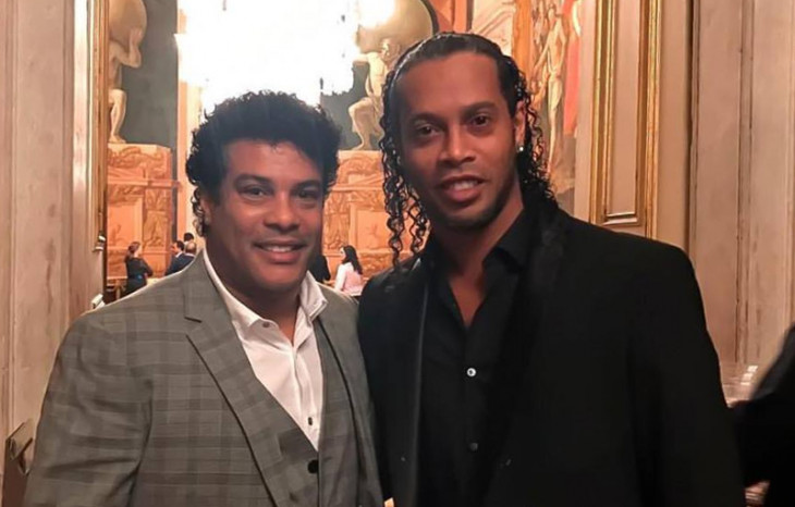 Ronaldinho e Assis estão em Lisboa para o lançamento da ZoomeTV. Foto: Divulgação.