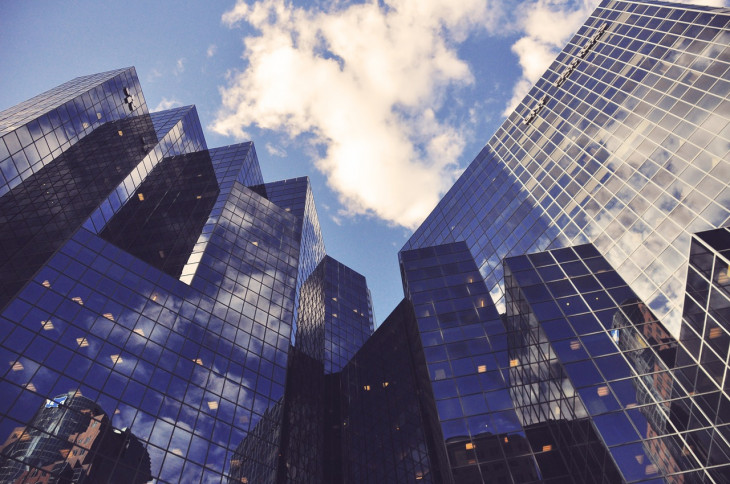 O mercado de nuvem parece ter dado um passo atrás, para logo engatar dois para frente. Foto: Pexels.