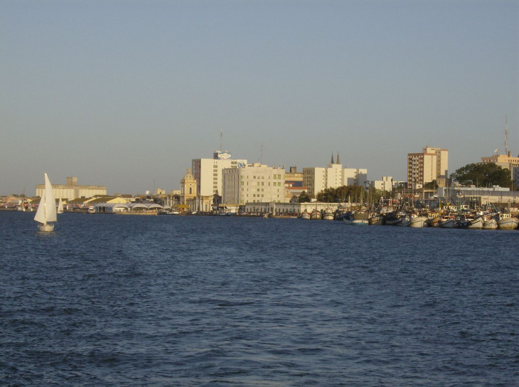 Rio Grande vista desde a Lagoa dos Patos.