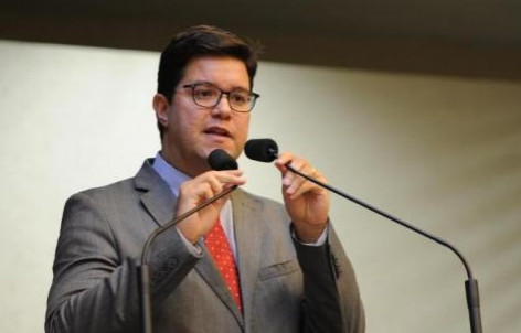 Guto Silva.