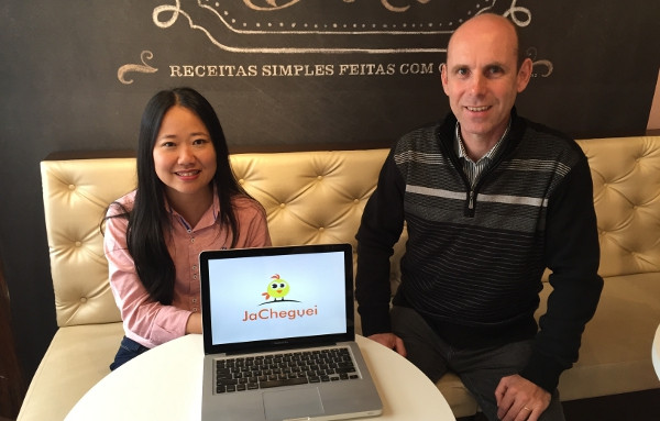 Emily Yamaoka e José Kieling.