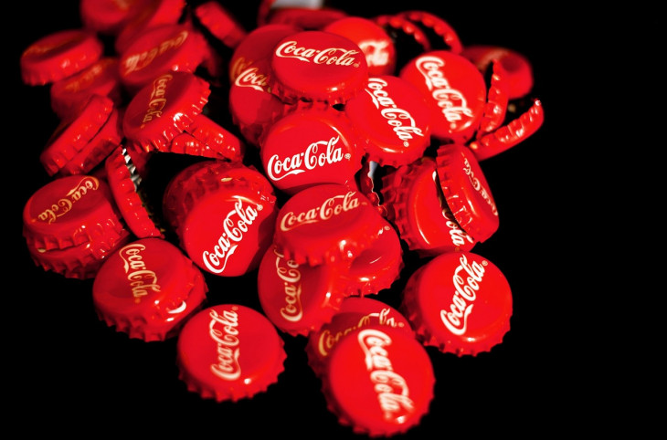 A Coca-Cola lançou uma loja virtual que permite a personalização de seus produtos. Foto: Pixabay.