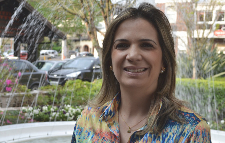 Claudia Romanini, executiva de contas da T-Systems para o Sul do Brasil. Foto: Divulgação.