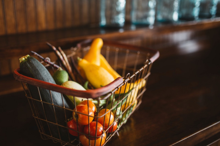 Com o Web Pickup, o cliente faz compras no site e retira os produtos diretamente na loja. Foto: Pexels.