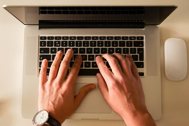 Catho ajuda profissionais a encontrarem empregos. Foto: Pixabay.