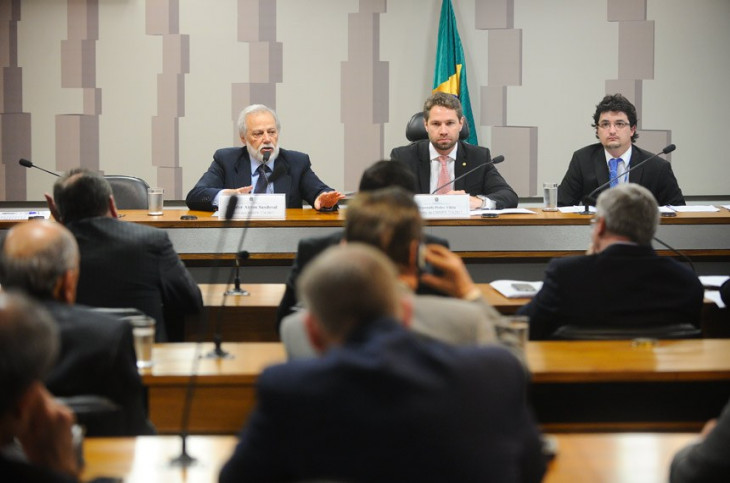 Trabalhos da comissão mista. Foto: Marcos Oliveira/Agência Senado