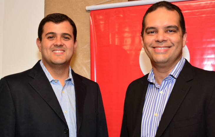 Tiago Farias e Lázaro Pinheiro, sócios da OutSystems. Foto: Divulgação.