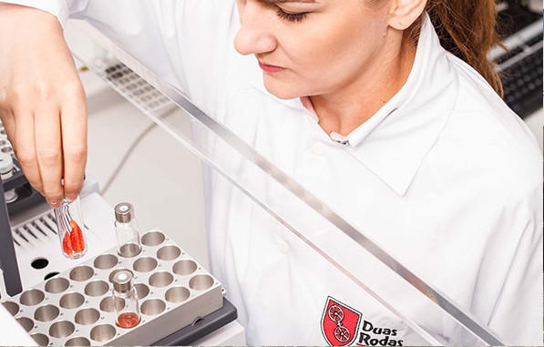 A Duas Rodas é fabricante de aromas e ingredientes para a indústria de alimentos e bebidas. Foto: Divulgação.