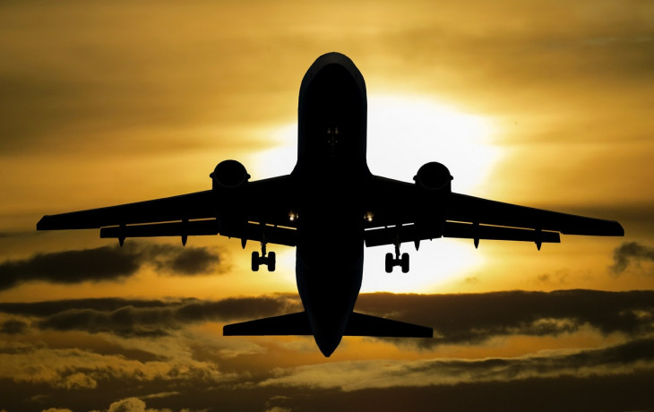 A Amadeus trouxe para o Brasil uma solução que “bloqueia” o preço de passagens aéreas. Foto: Pexels.