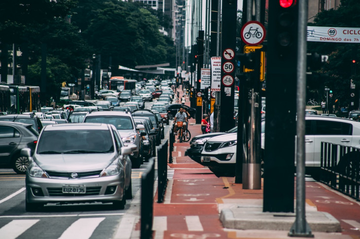 A Prefeitura de São Paulo firmou uma parceria de compartilhamento de dados com o Waze. Foto: Pixabay.