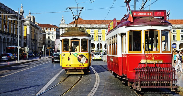 Bondes em Lisboa, a nova queridinha dos brasileiros. Foto: Pixabay.