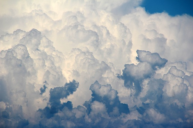 Todo mundo quer o seu pedaço da nuvem. Foto: Pixabay.