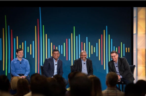 Executivos da Cisco em um painel. Foto: Cisco.