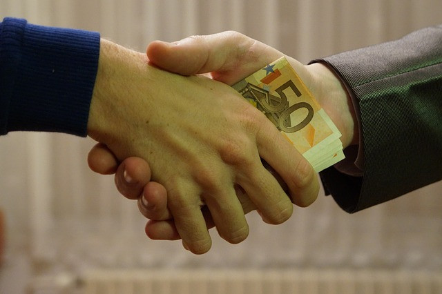 SAP quer deter o uso de propina. Foto: Pixabay.