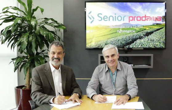 Luiz Freitas, CEO da Prodama, e Carlênio Castelo Branco, CEO da Senior. Foto: Divulgação.