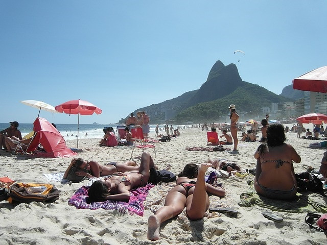 Ficou mais quente na Rede Rio do que na praia. Foto: Pixabay.