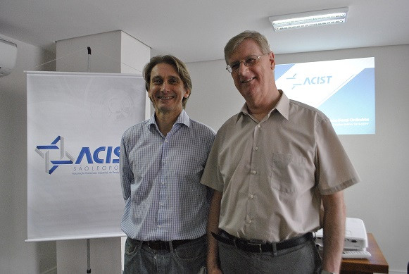 Leandro Hilbk transferiu o cargo para Oldemar Brahm. Foto: Elizabeth Renz/ACIST-SL.