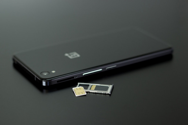 As operadoras receberam 1,6 milhão de pedidos de bloqueio de aparelhos celulares em 2017. Foto: Pexels.