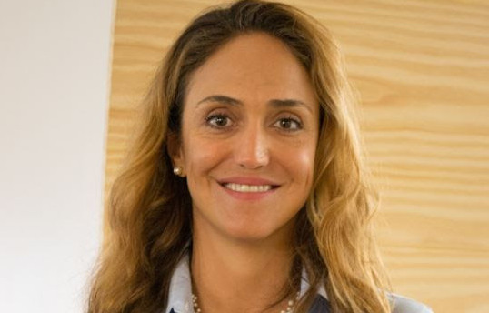 Adriana Peres, diretora do segmento de Cross da Linx. Foto: Divulgação.