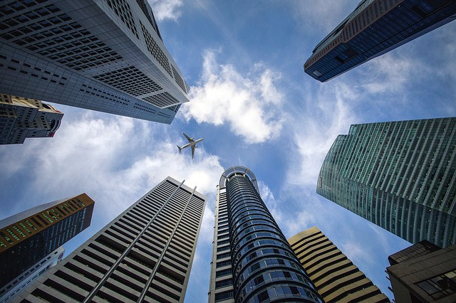 Bancos são grandes clientes de GRC. Foto: Pixabay.