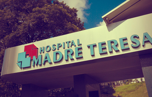 O Hospital Madre Teresa contratou a Take para lançar um chatbot no Facebook Messenger. Foto: Divulgação.