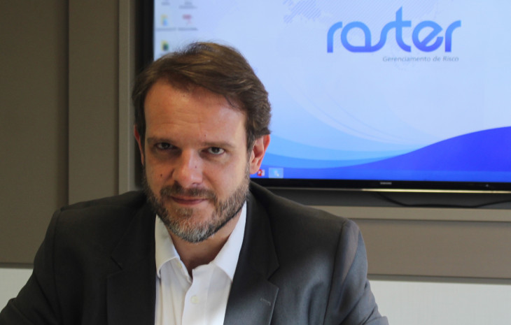 Eduardo Oliveira, diretor de key accounts e marketing da Raster. Foto: Divulgação.