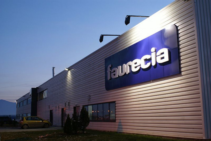 A Faurecia é uma empresa francesa de autopeças. Foto: Divulgação.