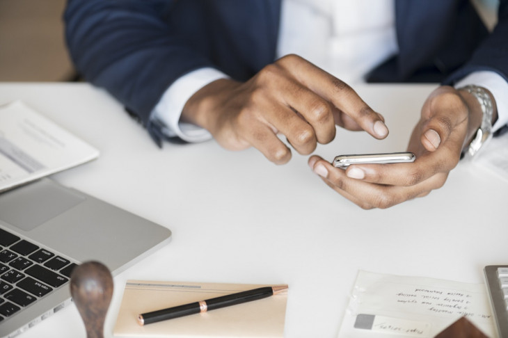 O Convert+ é focado no trabalho de prospecção, vendas e gestão de clientes. Foto: Pexels.