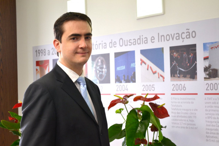 Carlos Gazaffi.