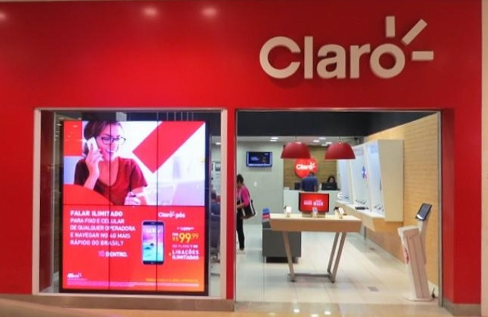 Terminal da Schalter em loja da Claro.
