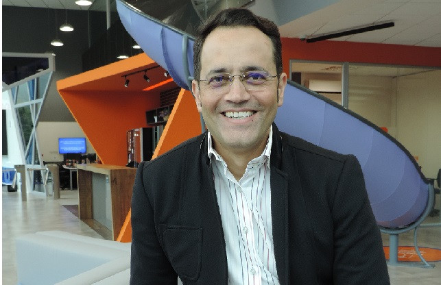 Cláudio Moura.
