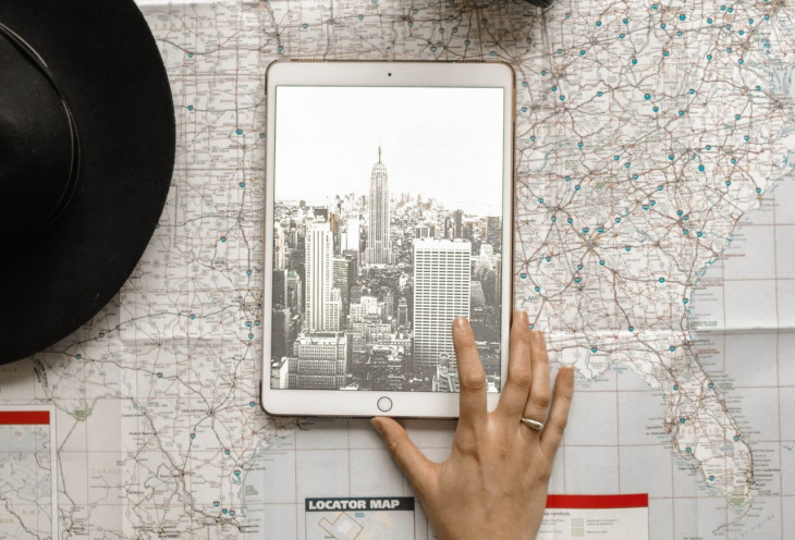 A CVC quer aumentar suas vendas online. Foto: Pexels.