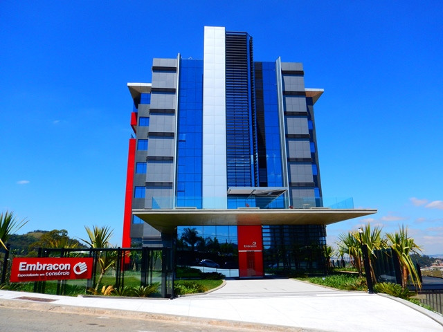 A Embracon possui mais de 118 mil clientes ativos e cerca de 103 filiais no país. Foto: Divulgação.