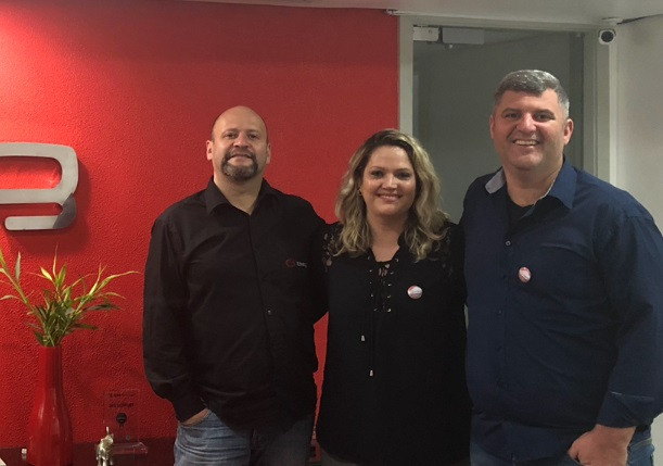 Rogério Antunes, Gislaine Müller e Guilherme Solon.