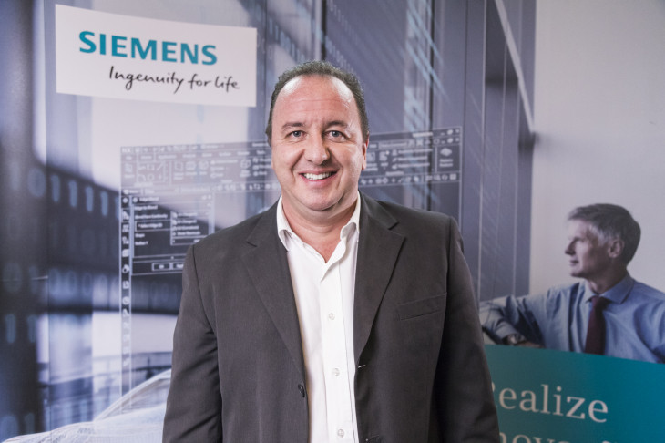 Rogério Albuquerque, diretor de vendas da Siemens para os setores automotivo, bens de consumo e varejo. Foto: Divulgação.
