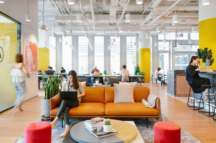 O modelo de negócios da WeWork envolve a locação de grandes quantidades de espaço para escritórios. Foto: Divulgação/WeWork.
