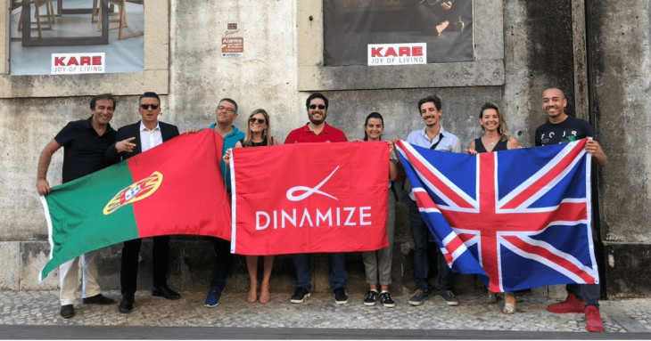 Equipe da Dinamize em Lisboa, comemorando a abertura da nova filial.