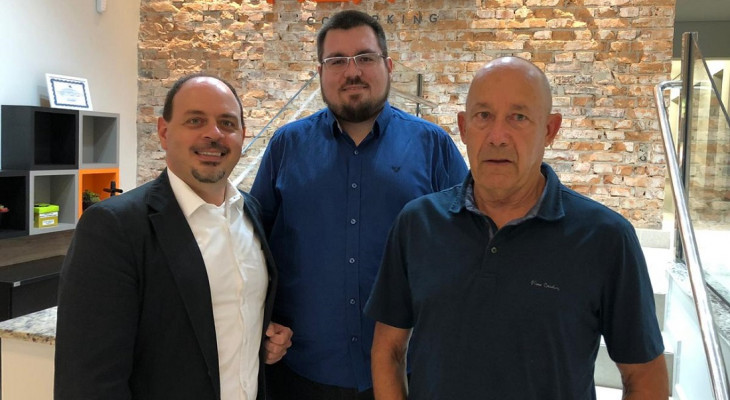Alexandre Adoglio, Alexandre Ferraz, Júlio Rodacki.