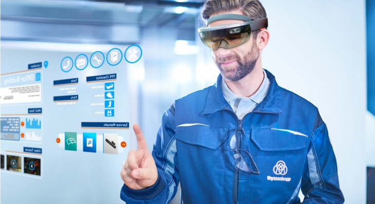Funcionário da Thyssenkrupp em modo futurista. Foto: divulgação.