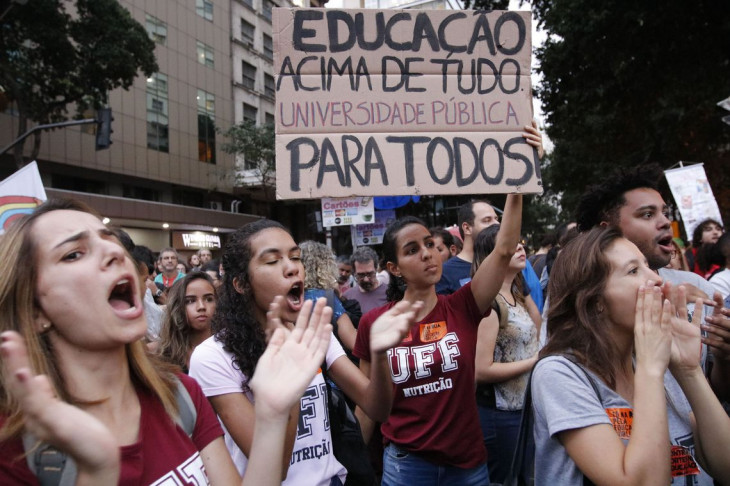 Corte de verbas para as universidades gerou protestos. Foto: Fernando Frazão/Agência Brasil.