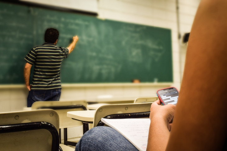 Programa busca startups para fornecer soluções para os Colégios Maristas, PUCPR e FTD Educação. Foto: Pexels.