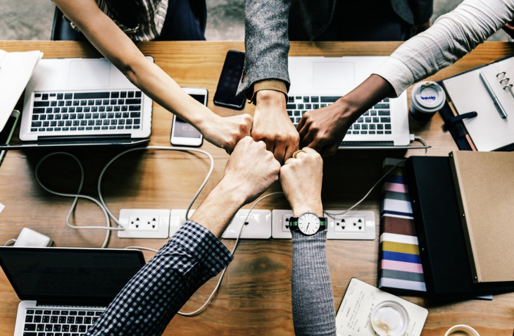 O ranking de pequenas e médias empresas conta com 11 de tecnologia entre as 50 selecionadas. Foto: Pexels.