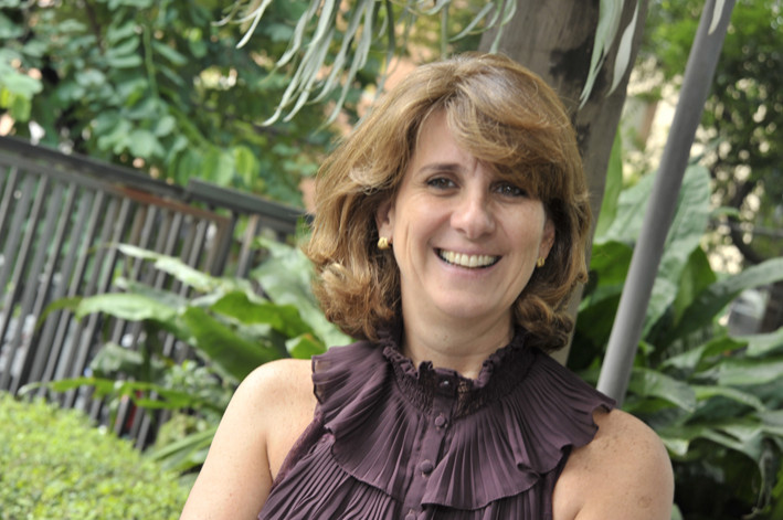 Lu Magalhães, presidente da Primavera Editorial, diretora do PublishNews e sócia do #coisadelivreiro. Foto: Divulgação.