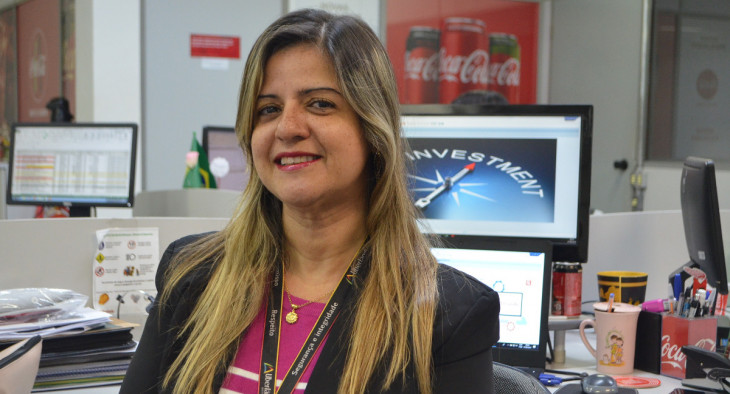 Wal Maciel, supervisora financeira da Uberlândia Refrescos. Foto: Divulgação.