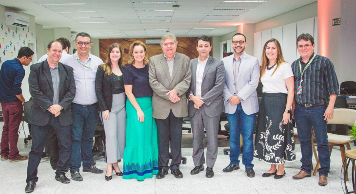 Representantes da Unifacisa e da Accenture durante a inauguração do novo escritório. Foto: Divulgação/Unifacisa.