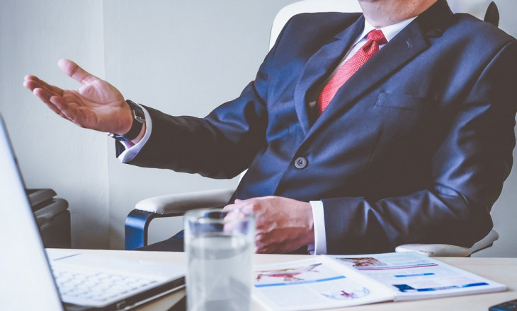 Novo comando tem a missão de virar as coisas na DCX. Foto: Pexels.