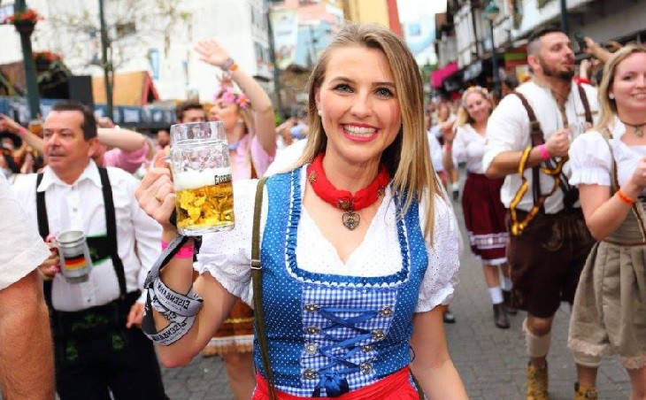 Oktoberfest de Blumenau é um dos maiores eventos do tipo do mundo. Foto: Clio Luconi Fotografia/Divulgação.